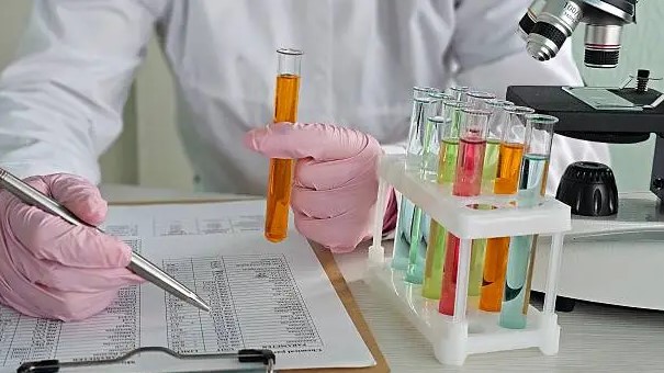 Hands-on training with advanced laboratory instruments